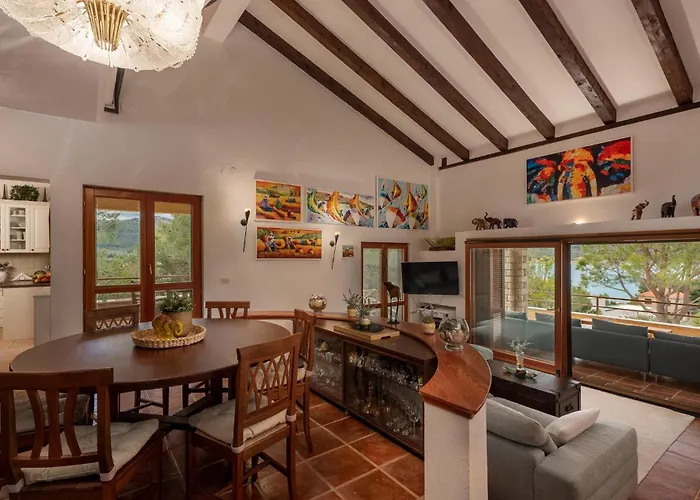 Barotul 펜션 Pašman